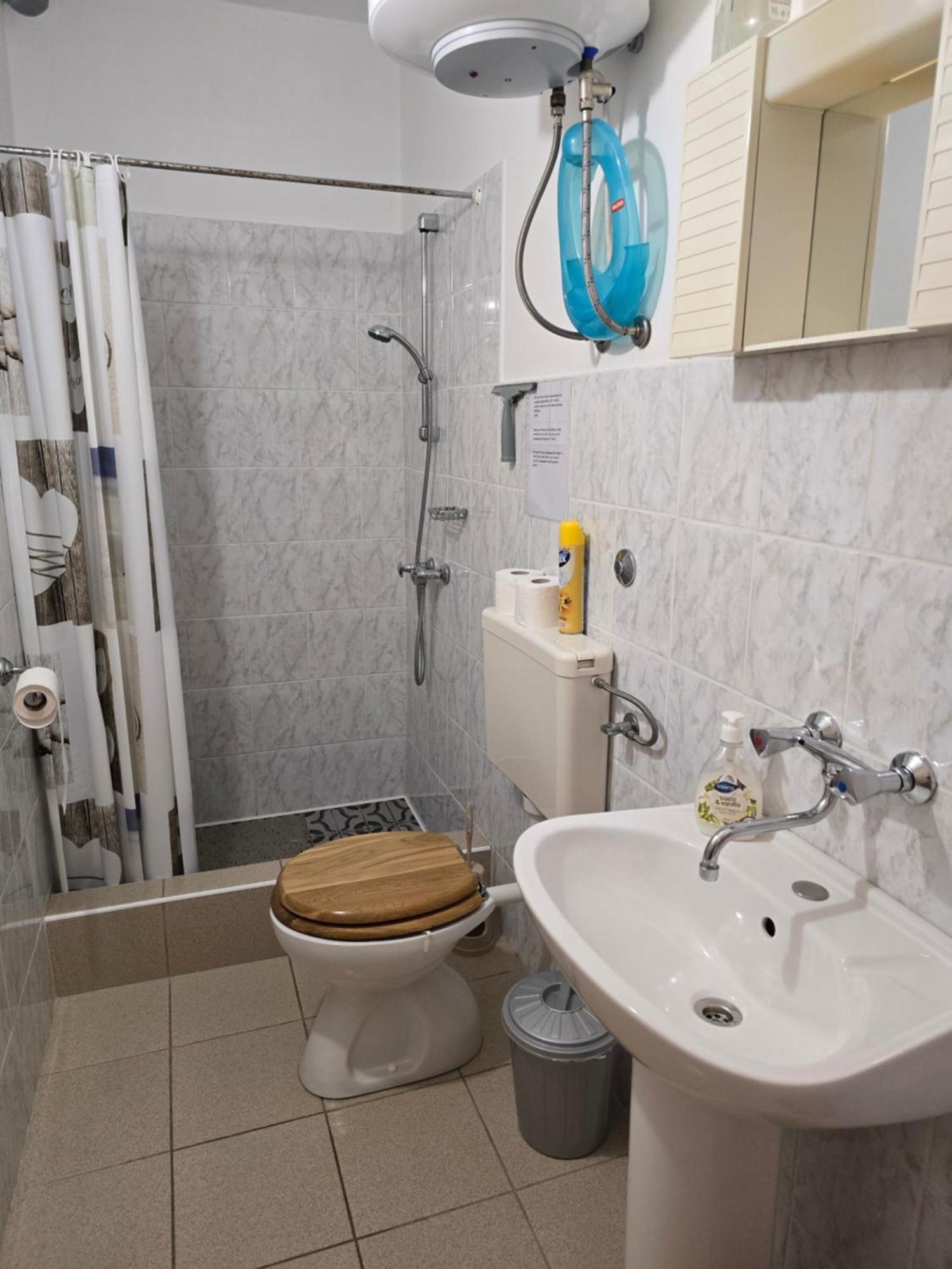 Apartments Mladenka セニ エクステリア 写真