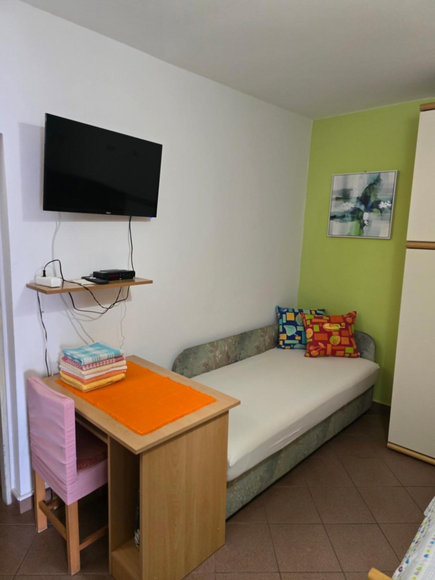 Apartments Mladenka セニ エクステリア 写真