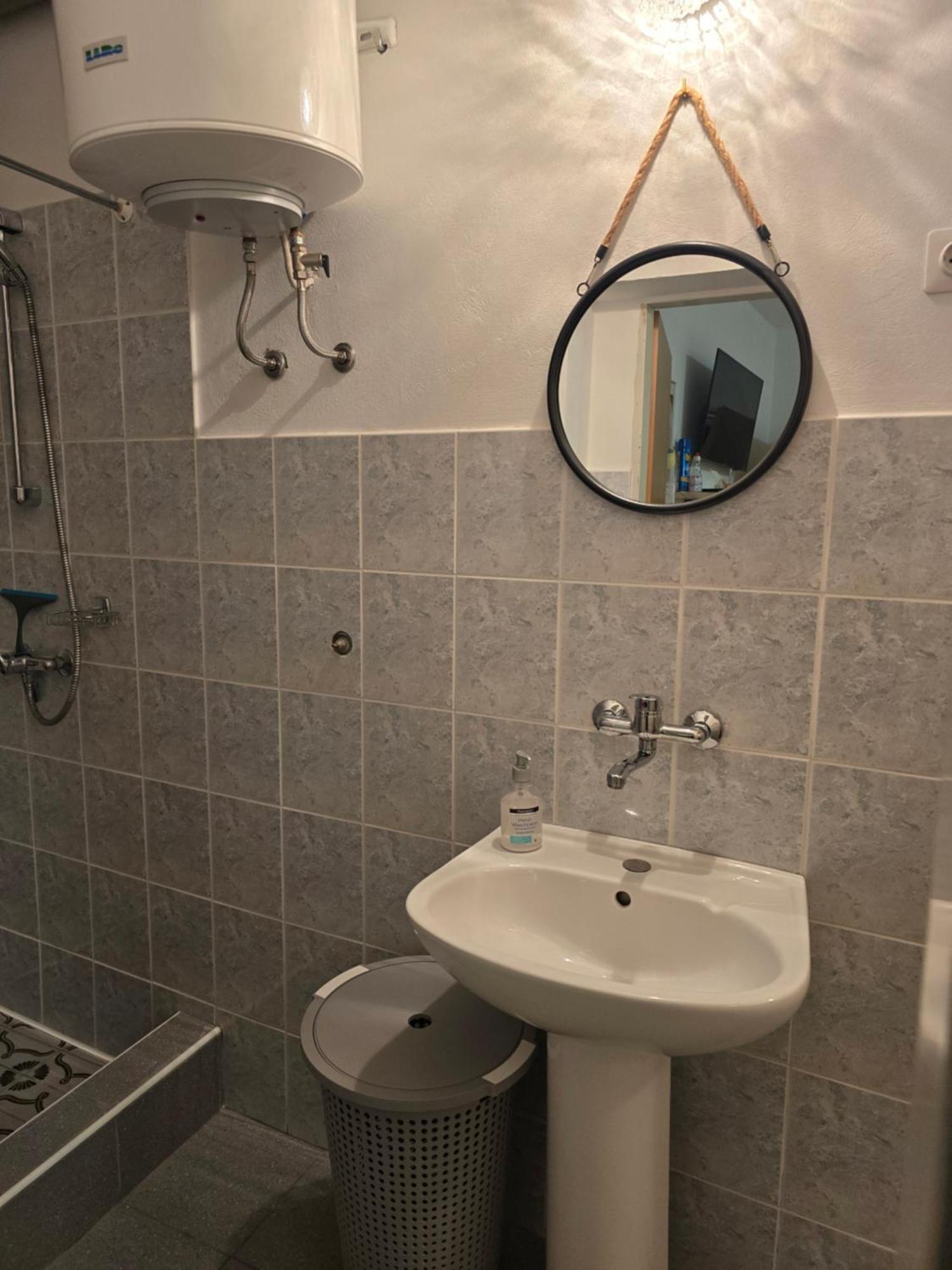 Apartments Mladenka セニ エクステリア 写真