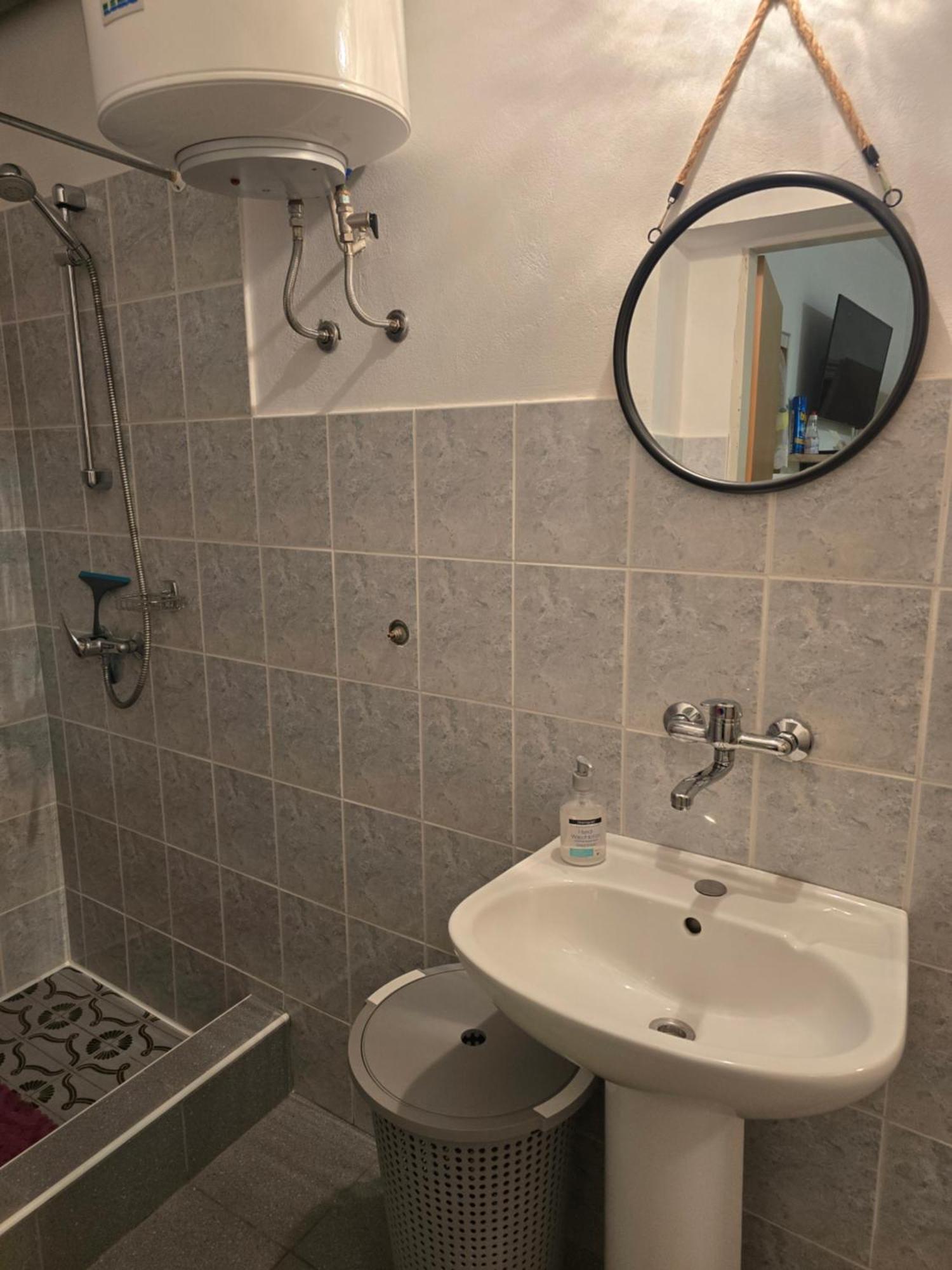 Apartments Mladenka セニ エクステリア 写真