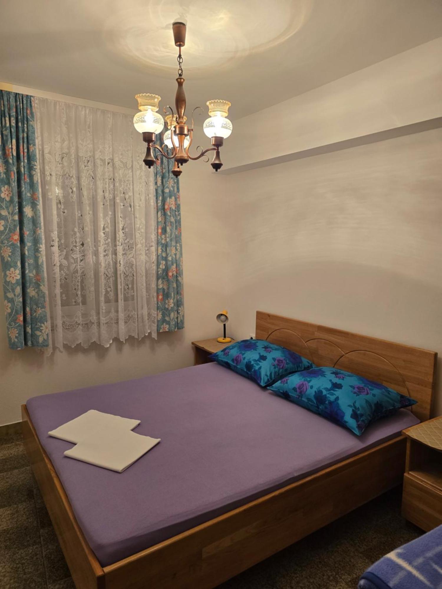 Apartments Mladenka セニ エクステリア 写真