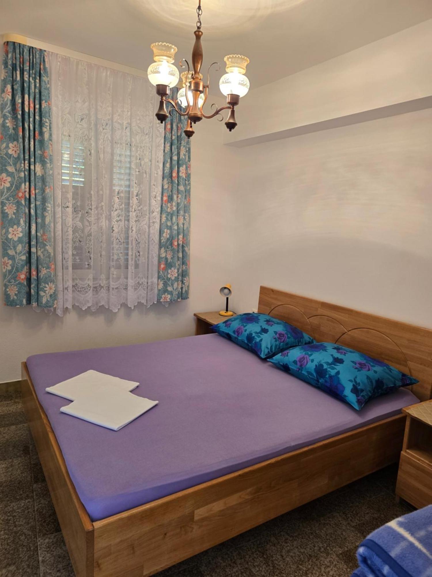 Apartments Mladenka セニ エクステリア 写真