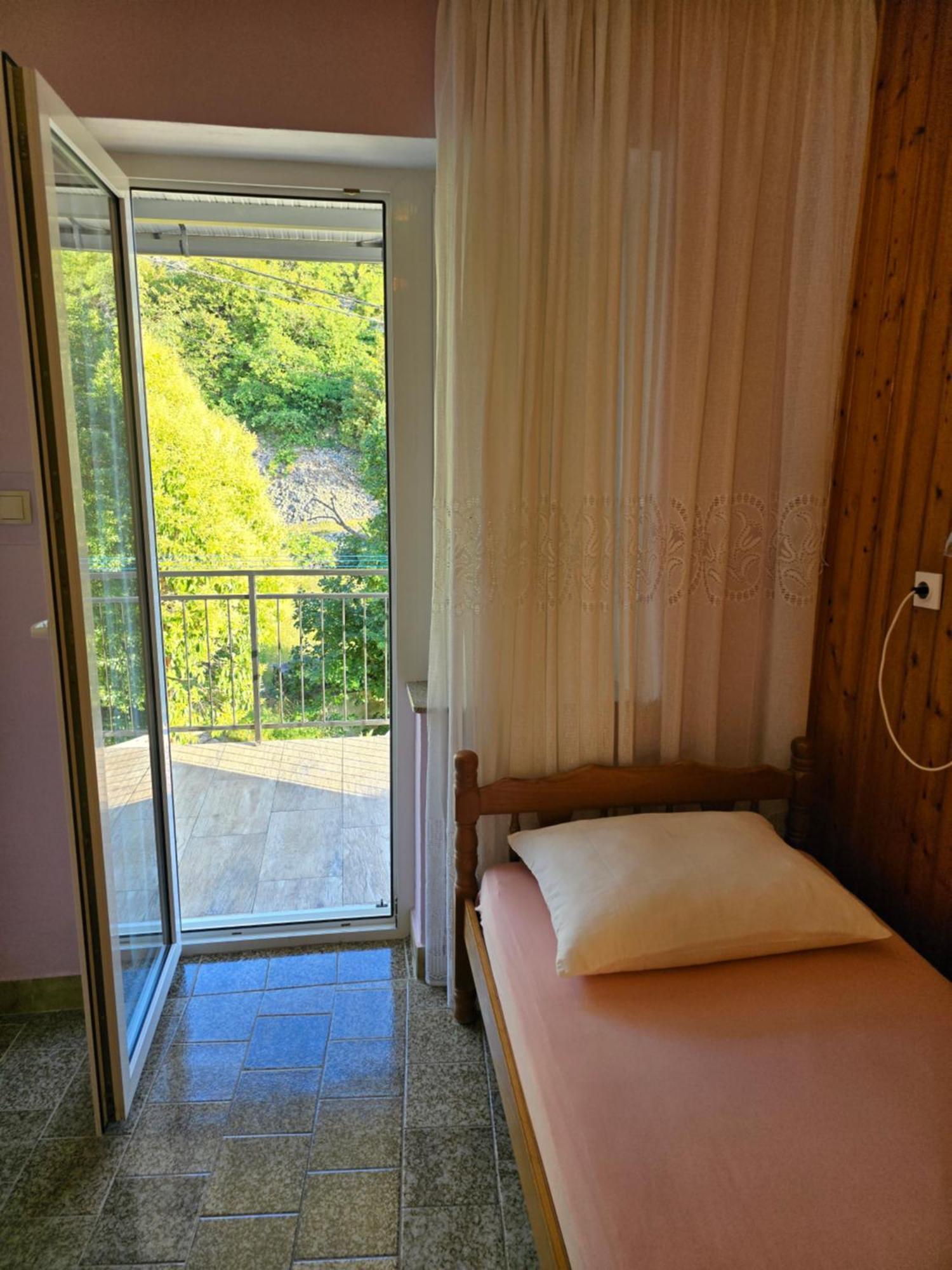 Apartments Mladenka セニ エクステリア 写真